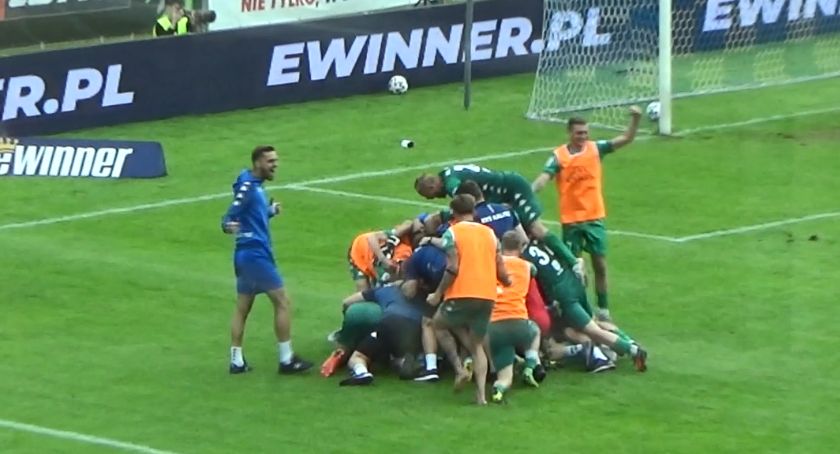 Wigry pokonane w Suwałkach, mecz finałowy w Kaliszu. KKS bliski awansu do Fortuna I ligi
