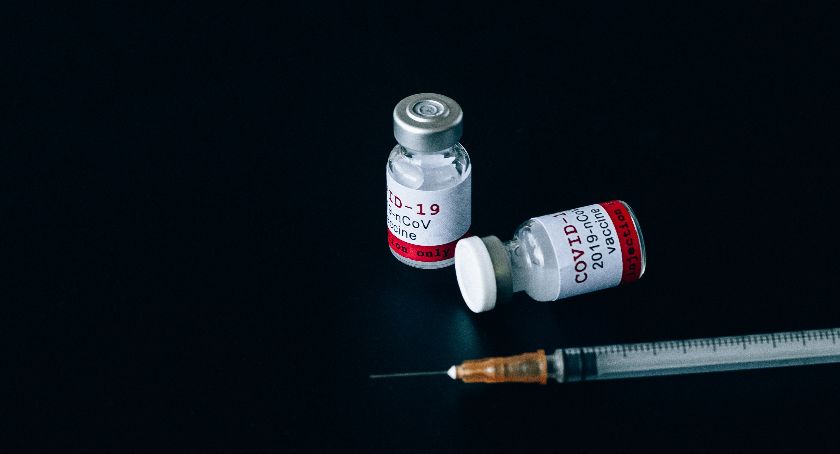 13 niewygodnych pytań o szczepienia