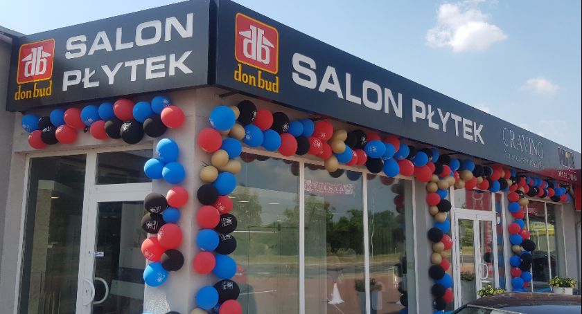 Nowy salon łazienek, płytek i armatury