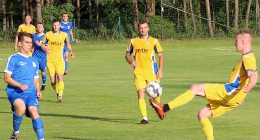 Barażowa porażka. Victoria pozostaje w V lidze
