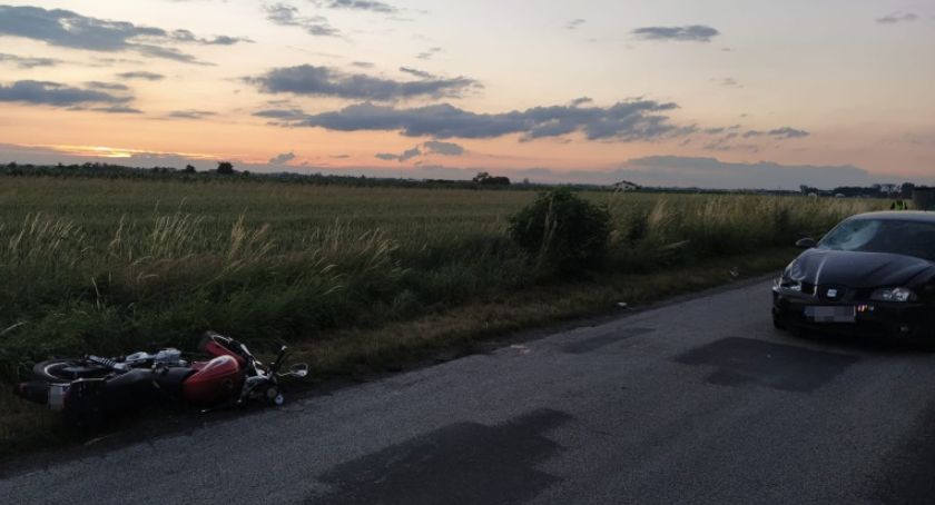 Podczas wyprzedzania staranowała motorower