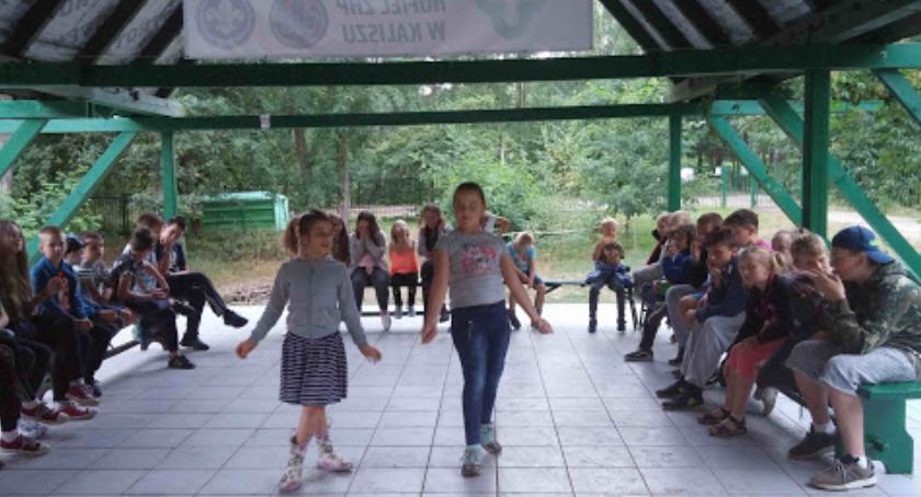 Miejskie obozy i półkolonie dla dzieci z rodzin z problemami