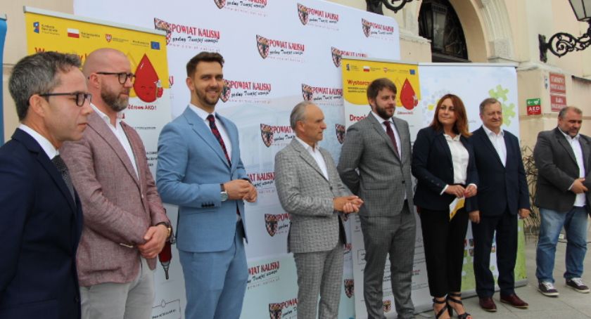 „Żółty piknik” przed kaliskim starostwem