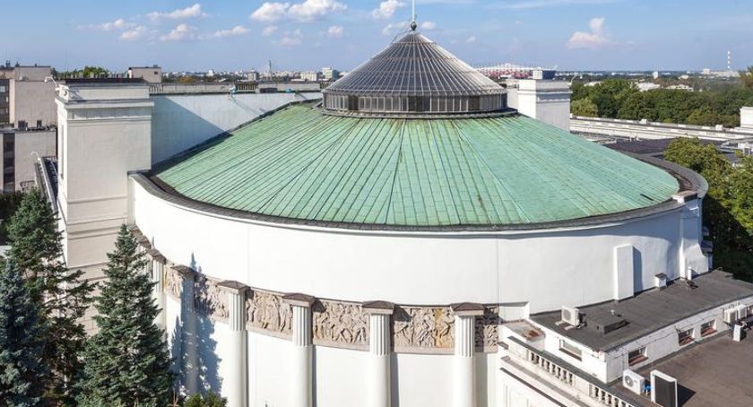 Ile będą zarabiać posłowie?