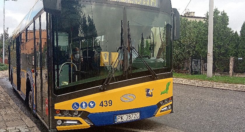 Komunikat o zmianie kursowania autobusów