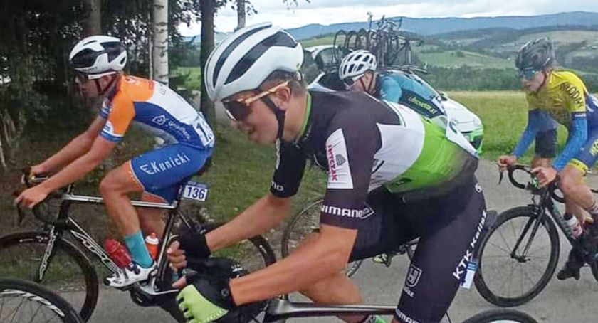 Łukasz z medalem, kolarze KTK blisko podium