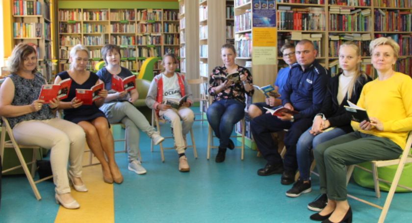 „Na to mamy cztery ściany i sufit, aby brudy swoje prać w domu” – czyli Narodowe Czytanie w Blizanowie