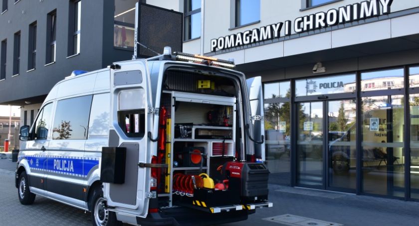 Nowy ambulans dla policji – to nie jest zwykły samochód 