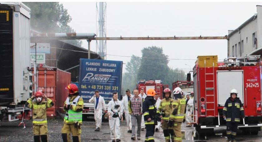 Chemiczna bomba w Szczypiornie tyka nadal. Ustalenia po pożarze.