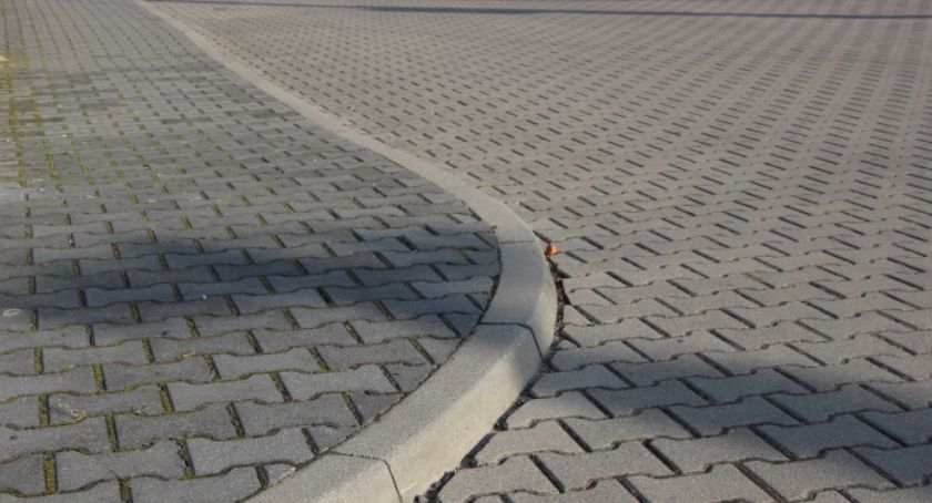 „Na betonie kwiaty nie rosną. Na kamieniu nic się nie rodzi” - koniec bezmyślnej betonozy