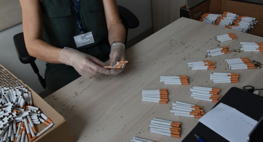 Dużo do picia, jeszcze więcej do palenia. Właściciel kontrabandy wpadł w ręce policji.