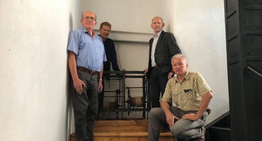 Z kościelnej wieży do muzeum. Mechanizm zegarowy z przełomu XVI i XVII wieku znalazł swoje miejsce w Opatówku.