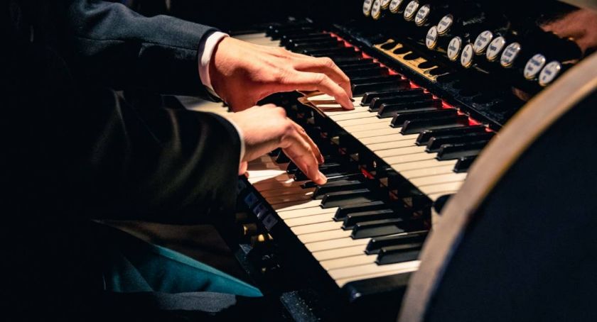 3 tysiące uczniów słuchało organów kościoła w Chełmcach. Przed nami kolejna edycja „Organowej Jesieni”.