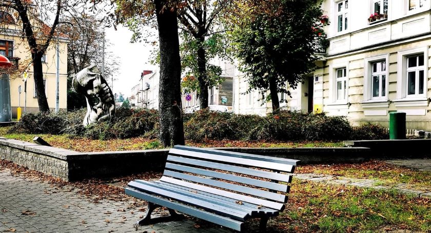 Odbetonują place, ustawią ławki, posadzą drzewa – władze Kalisza przemówiły ludzkim głosem