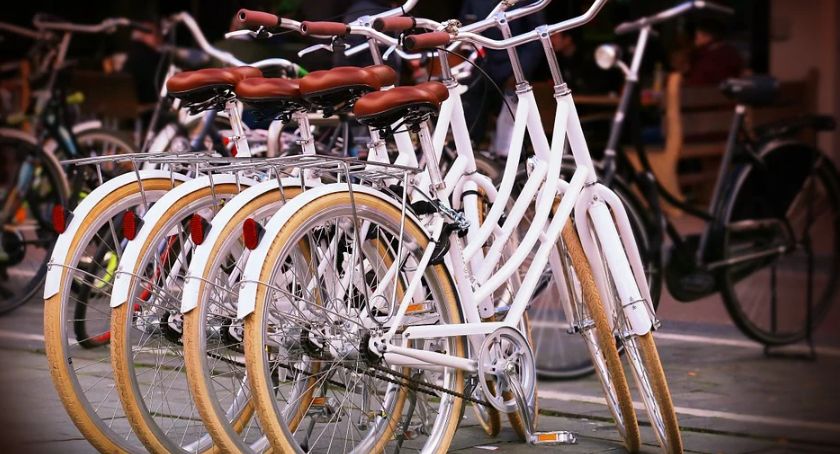 Złodzieje rowerów zatrzymani dzięki szkolnemu monitoringowi