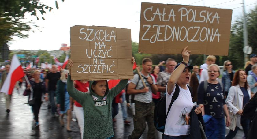 Segregacja sanitarna  w kaliskim liceum?
