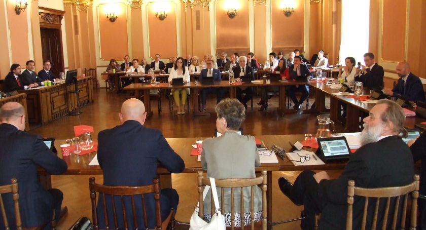 Czy Rada Miasta Kalisza ograniczy władzę Prezydenta?