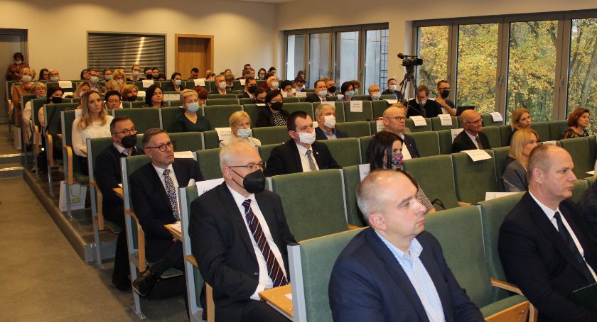 e-Państwo, e-Urząd, e-ksiegowość, e-obywatel