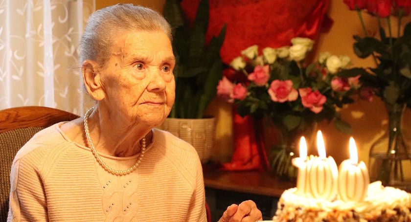 Pani Wiktoria z Kalisza ma 100 lat. Jeszcze dwa lata temu pilotowała awionetkę