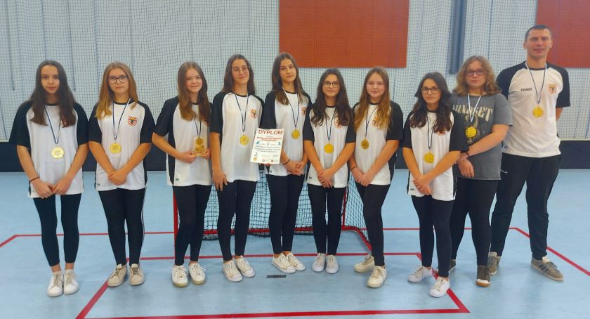 Specjalistki od unihokeja. SP Zakrzyn w finale wojewódzkim