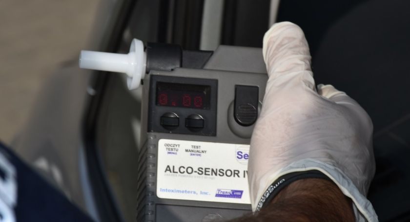 Prowadził auto mimo zakazu i w dodatku był pijany