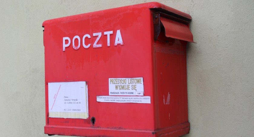 Usługi pocztowe  również w górę!
