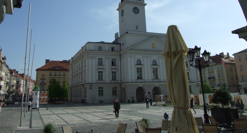 Unieważniono przetarg na przebudowę Głównego Rynku