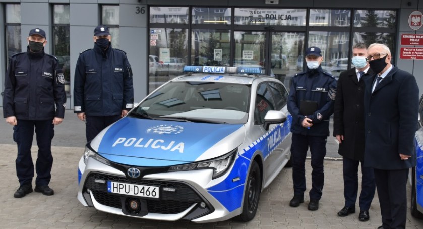 Nowe radiowozy dla policji w podkaliskich gminach