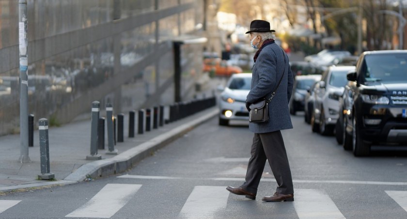 Miasto kupuje elementy odblaskowe dla seniorów