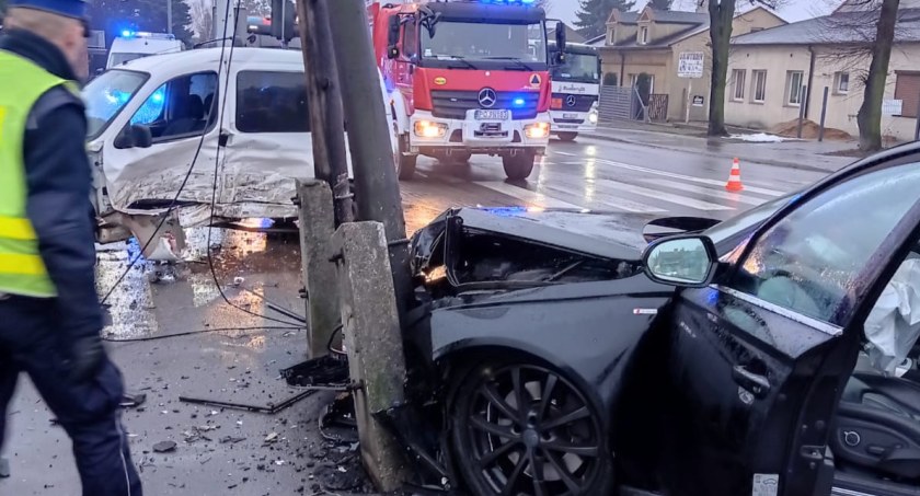 Wyprzedzała na skrzyżowaniu i doprowadziła do zderzenia