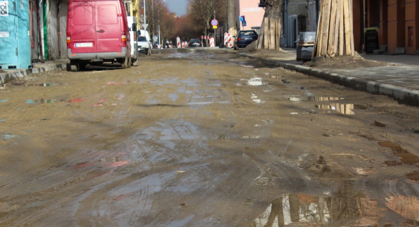 Drogowcy czekają  na lepszą pogodę