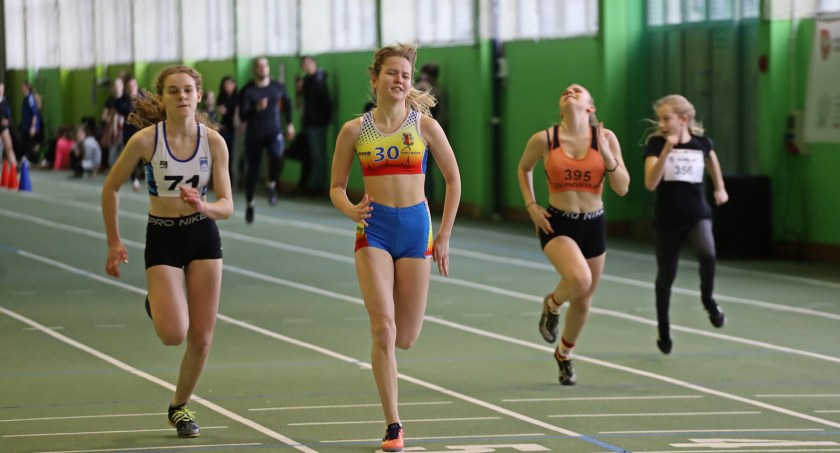 Podium i rekordy lekkoatletów UKS-12 Kalisz