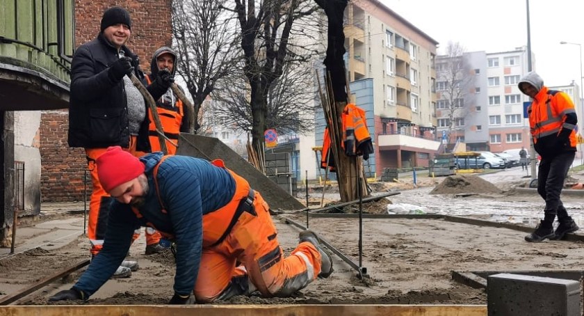 Na Lipowej prace trwają pełną parą. Termin realizacji nie jest zagrożony.