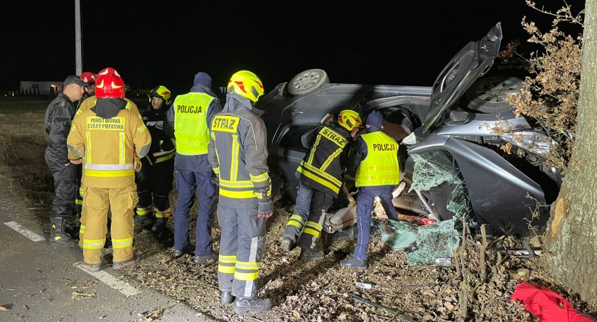 Kierowca ciężko ranny – wypadek w Smółkach