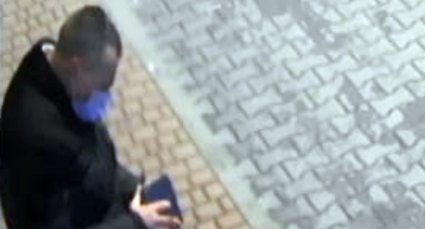 Rozpoznajesz tego mężczyznę? Szuka go kaliska policja!