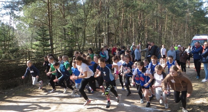 Na przełaj przez Piskory – mistrzostwa powiatu kaliskiego