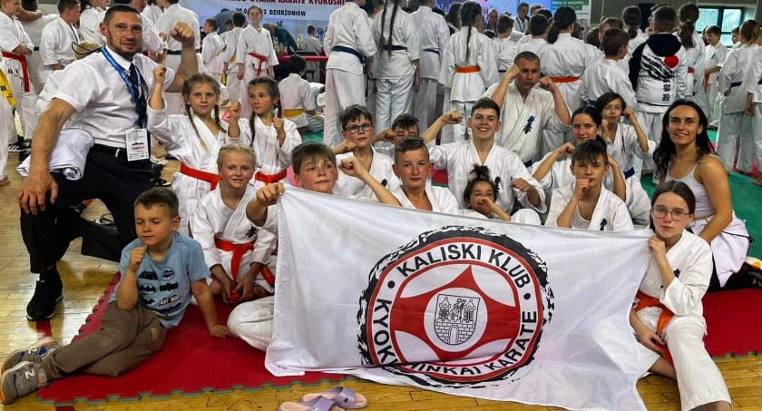 Kaliscy karatecy zdobyli 7 złotych 4 srebrne 4 brązowe medale 
