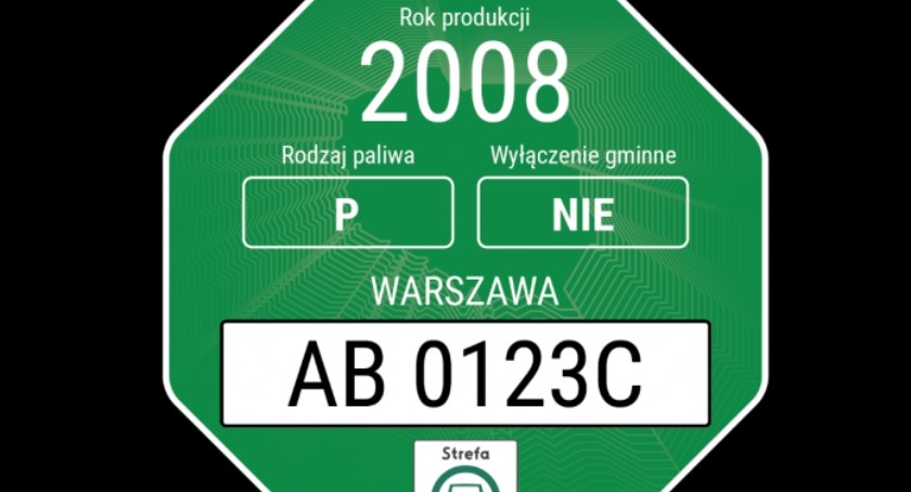 Kierowco! Za brak naklejki na szybie możesz zapłacić nawet 500 złotych kary!