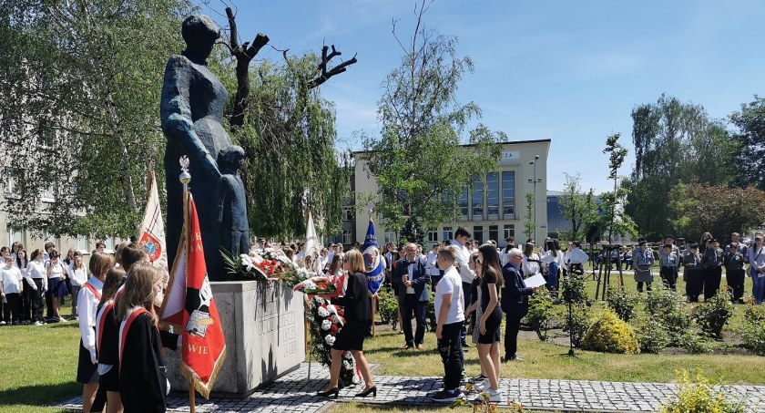 Uroczyste świętowanie 180. urodziny Marii Konopnickiej