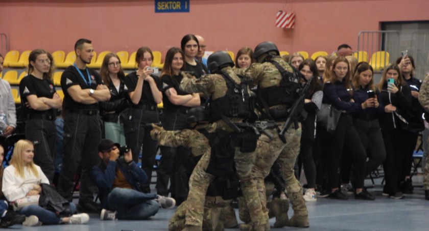 Kalisz opanowali antyterroryści  
