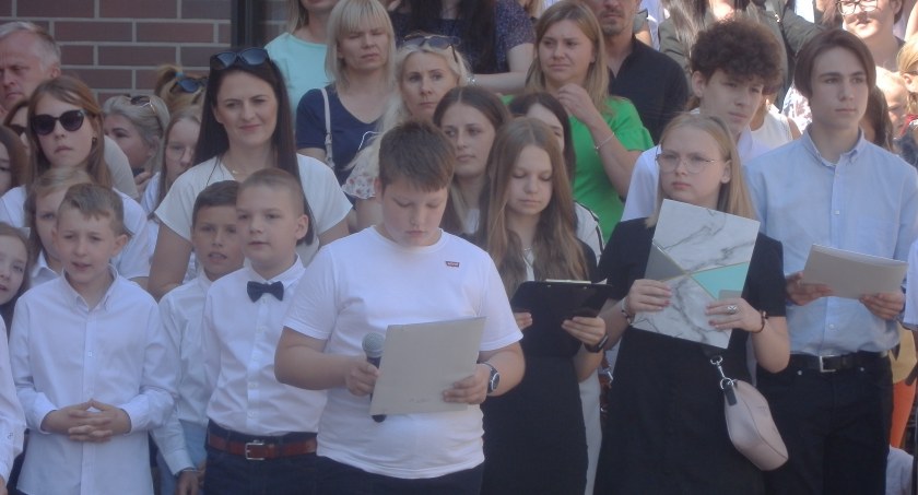 Koniec roku szkolnego. Kolejni absolwenci opuścili mury „Trzynastki”
