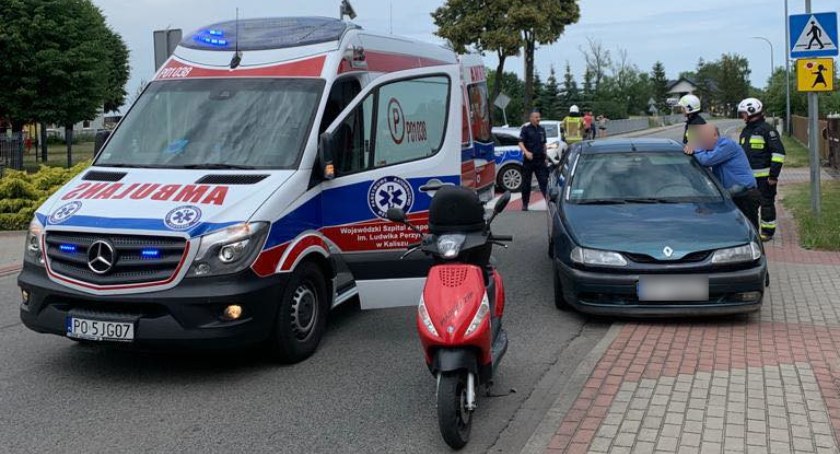 41-letnia motorowerzystka potrącona przez samochód