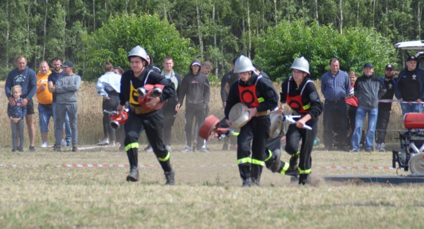 Sportowe zmagania druhów-strażaków z gminy Brzeziny