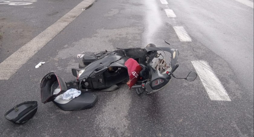 Zderzenie skutera i samochodu ciężarowego w Tymianku. Jedna osoba poszkodowana