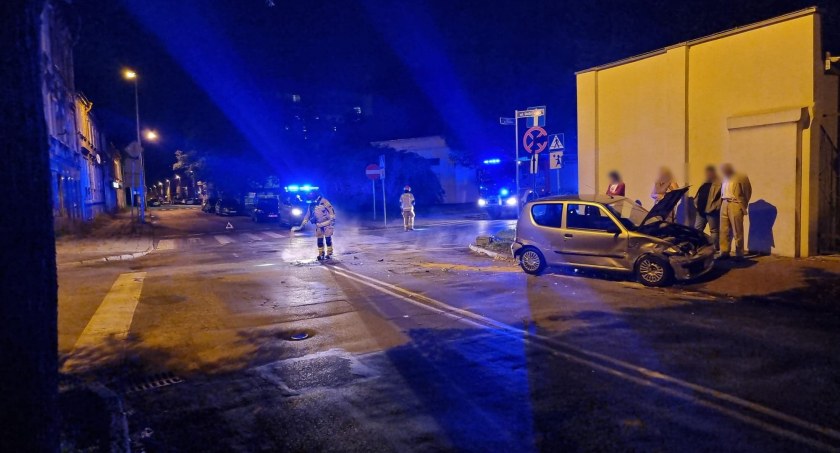 Wymusił pierwszeństwo przejazdu. Kolizja na skrzyżowaniu ul. Dobrzeckiej i Staszica