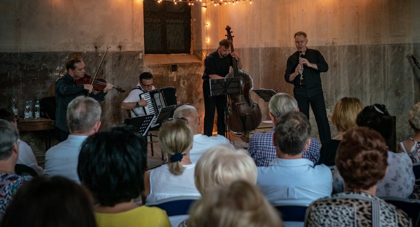 LET’S SAINT THE MUSIC - MUZYKA W KAPLICY