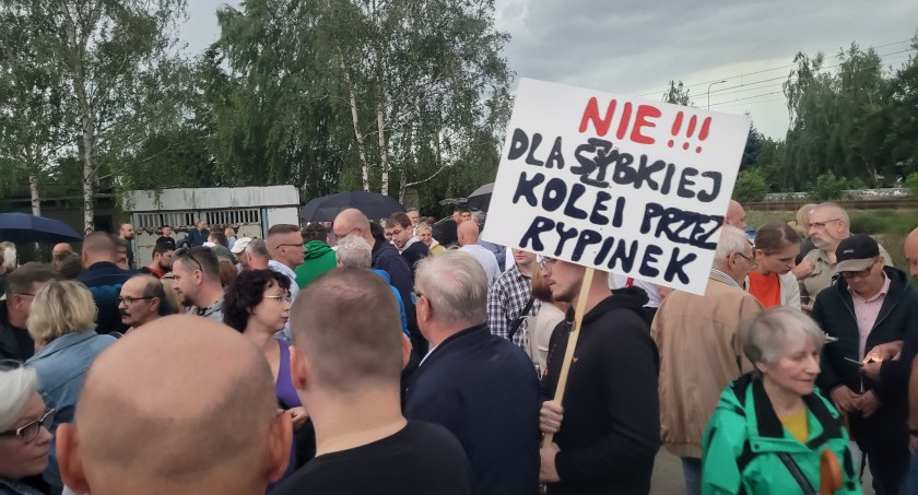 Pierwszy duży protest w Kaliszu przeciwko trasie przebiegu szybkiej kolei