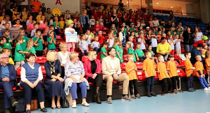 Krasnale zagościły w hali OSRiR 