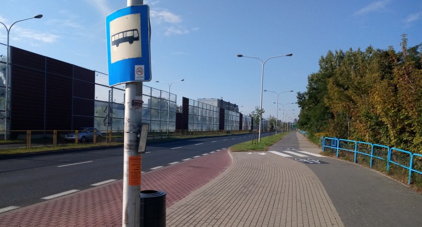 8, 14 i 17, czyli dylematy komunikacyjne