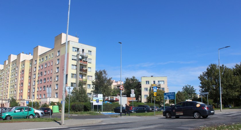Kolejny etap remontu ul. Wyszyńskiego. Utrudnienia w ruchu drogowym